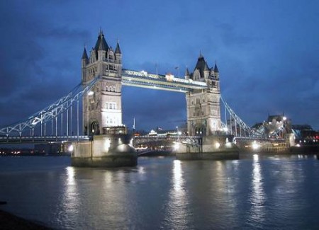LONDON BRIDGE